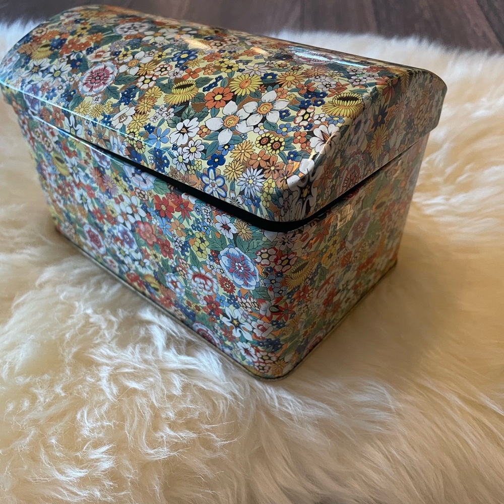 Vintage Daher floral tin ~ England - Picture 2 of 9